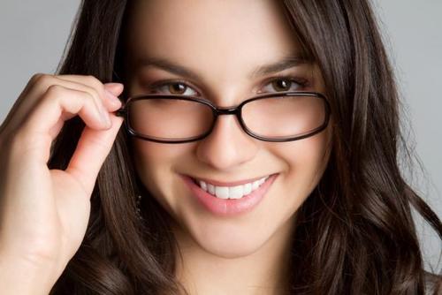 Designer Eyeglasses Making A Fashion Statement - Buy The Best Designer